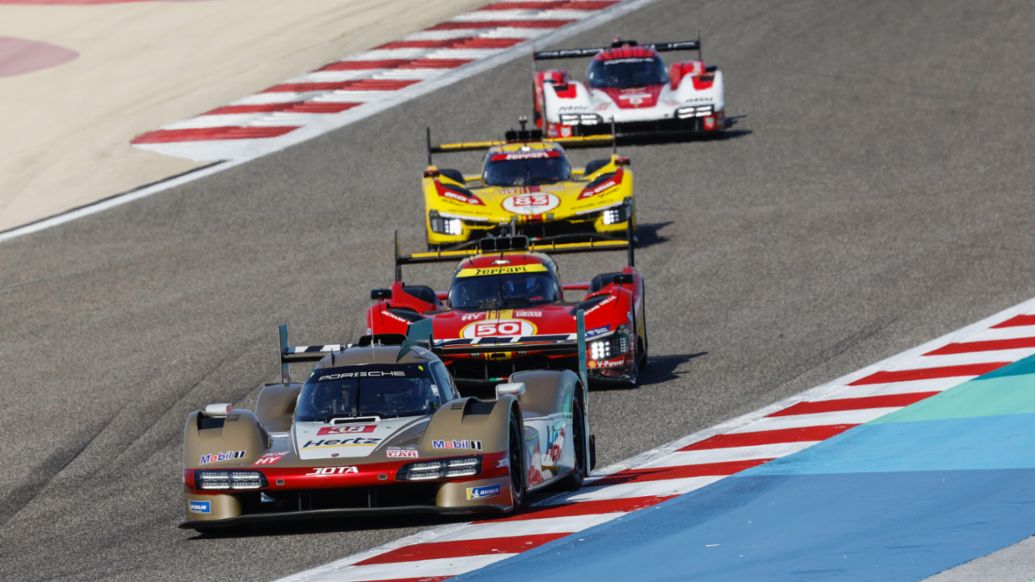 Porsche 963, Hertz Team Jota (#38), Jenson Button (UK), Phil Hanson (UK), Oliver Rasmussen (DK), FIA WEC, Bahrain, race, 20024, Porsche AG
