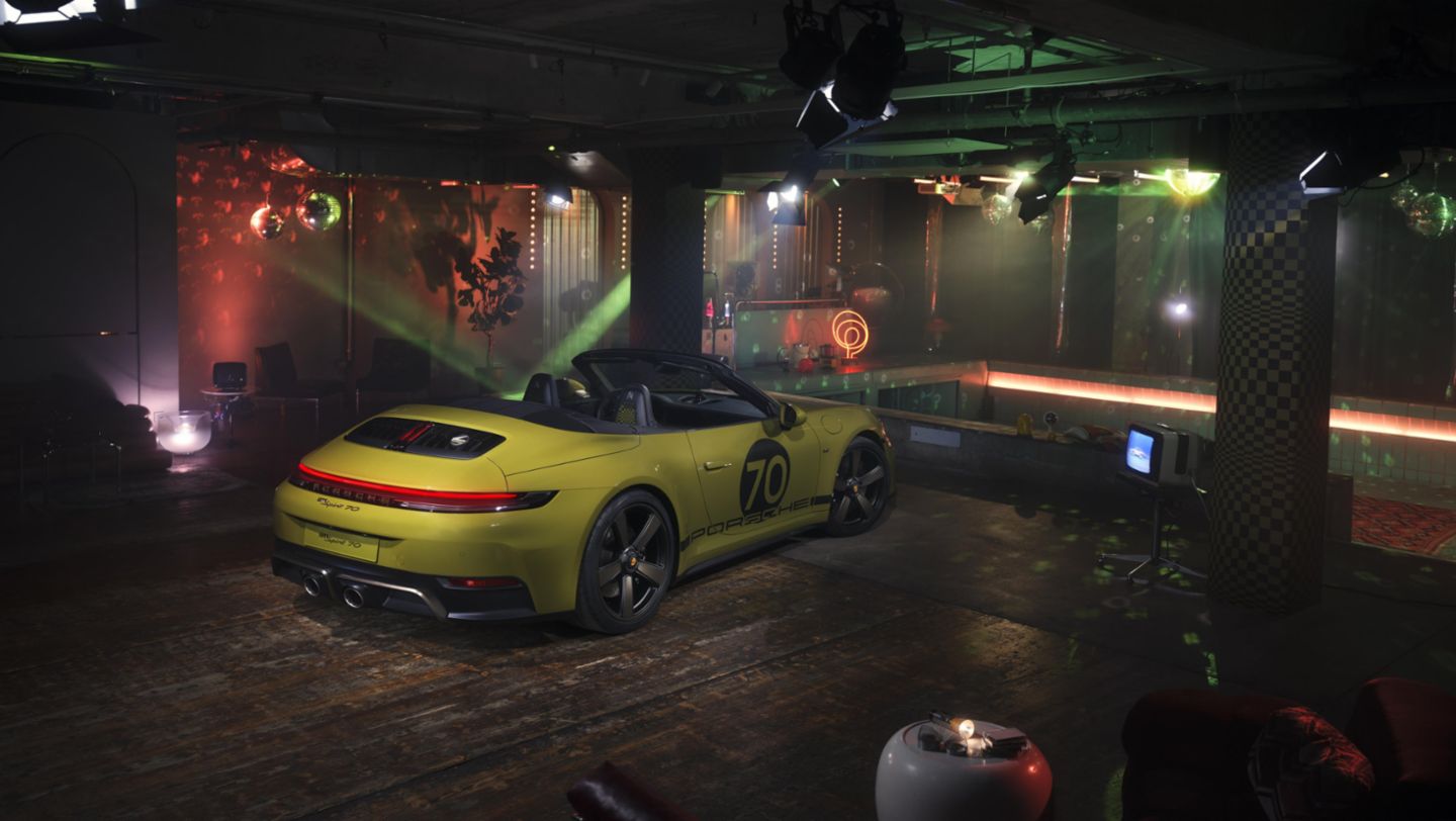 Fedele allo spirito degli anni `70 e dei primi anni `80, la nuova Porsche 911 Spirit 70